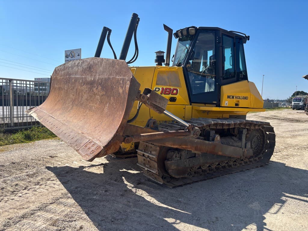 New Holland D180
