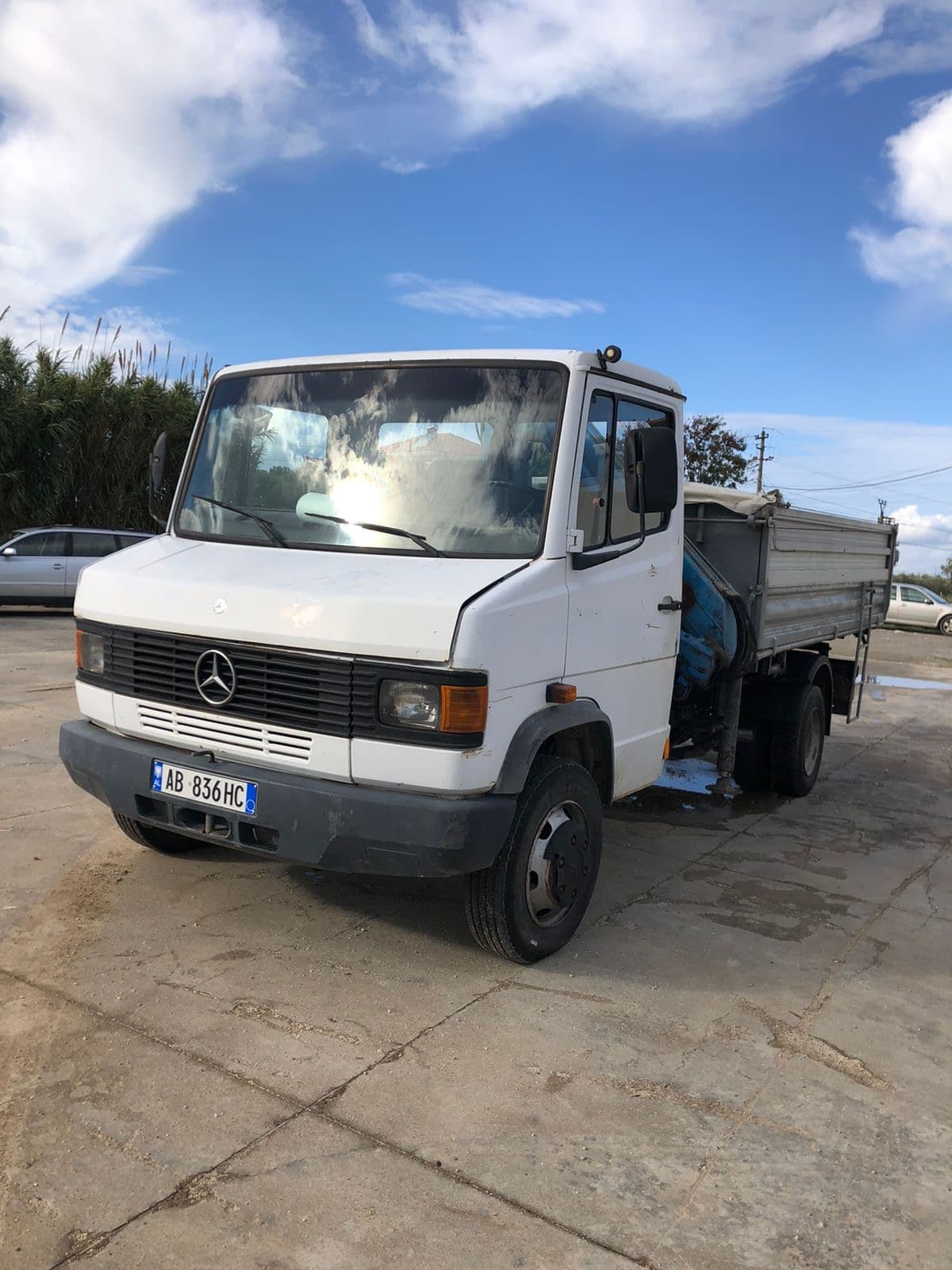 Mercedes-Benz Kamion me vinc